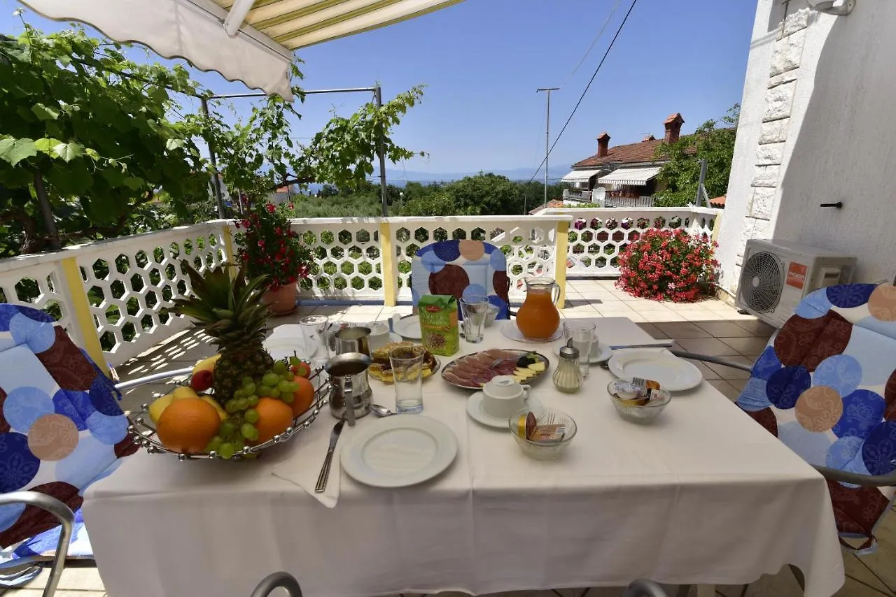Bed & Breakfast Guest House Tom Malinska