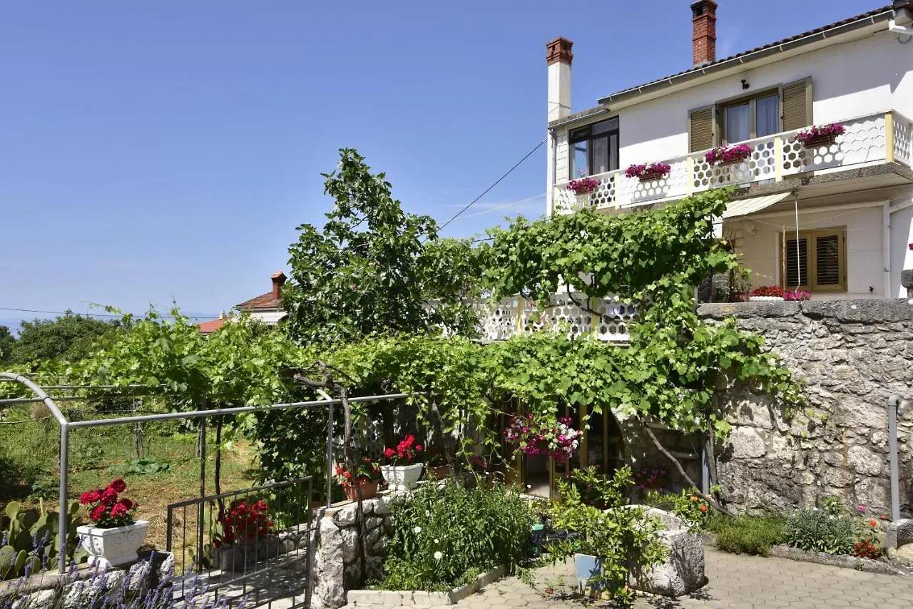 Guest House Tom Malinska Bed & Breakfast