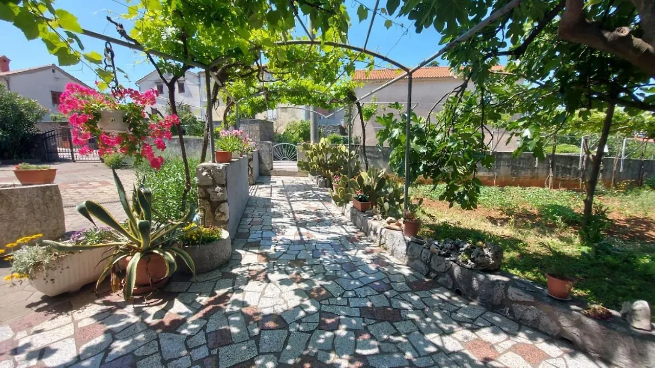 Bed & Breakfast Guest House Tom Malinska