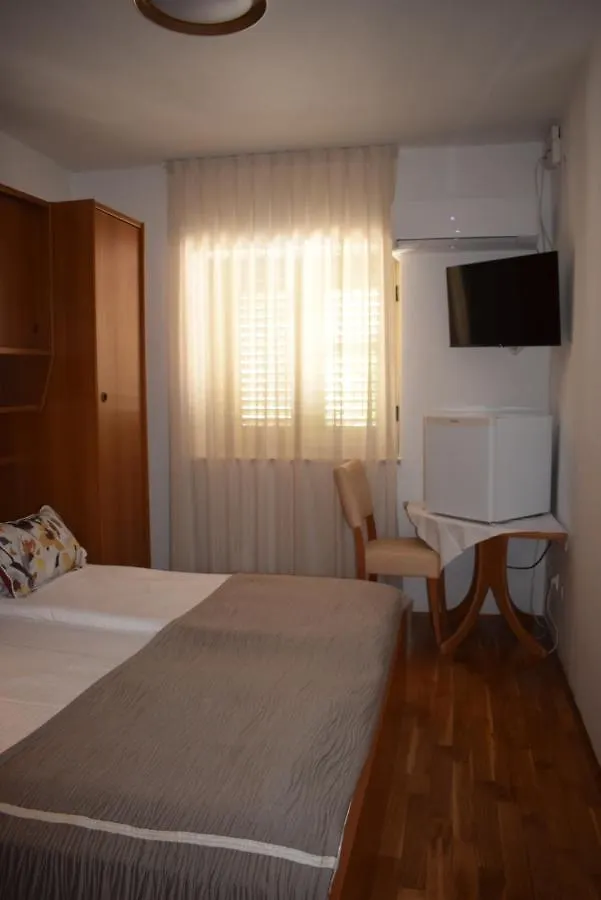 Guest House Tom Malinska