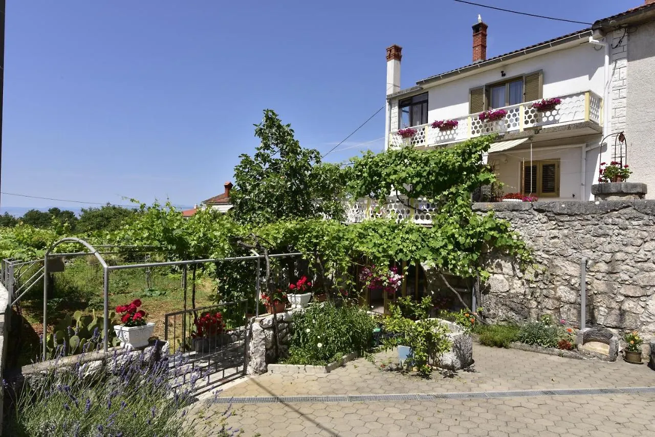 Guest House Tom Malinska 3*,