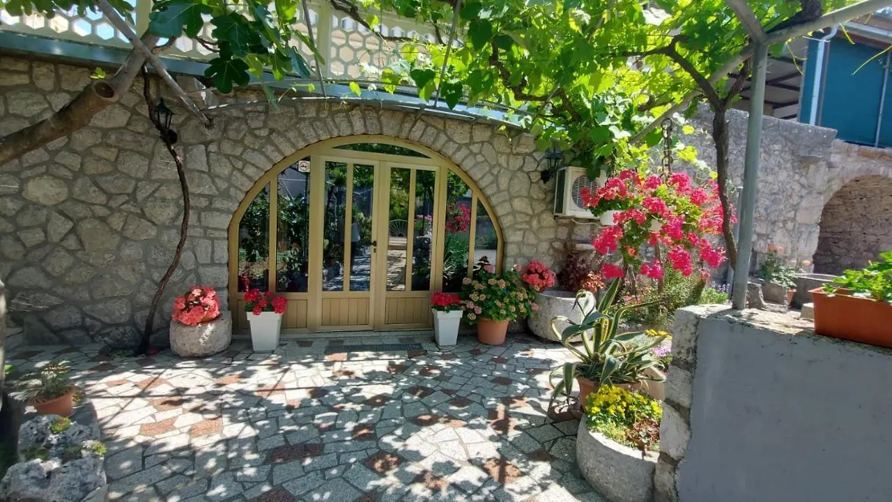 Guest House Tom Malinska Frühstückspension