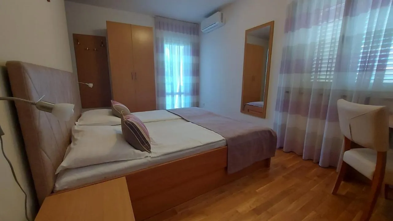 Guest House Tom Malinska Frühstückspension